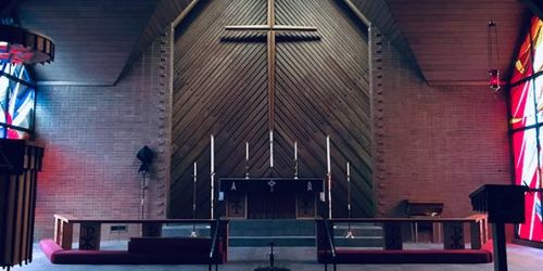 L’arte del ballo nel tempo estraniata dei luoghi religiosi